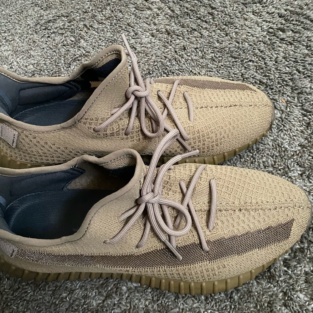 Yeezy 350v2 “earth”